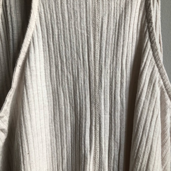 4/$24🦩 Express Ribbed Tank - Picture 7 of 8